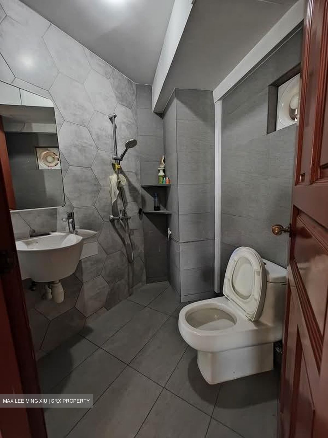 Melville Park (D18), Condominium #563508191